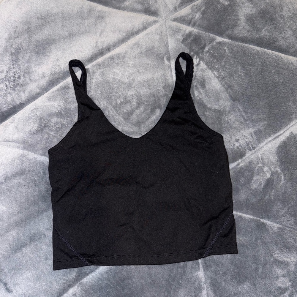 Lululemon top worn once! In perfect condition
